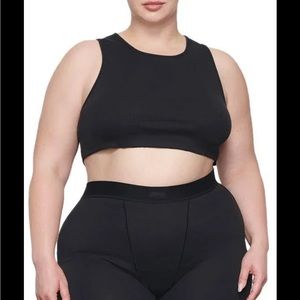 Skims Super Crop Rib Cotton Tank in black